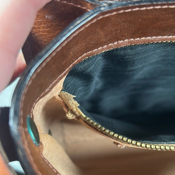 VTG PIER CARANTI ROMA Brown Leather Crossbody Messenger Style Bag Made In Italy - Picture 16 of 16